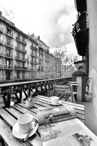 mihlton barcelona only adults