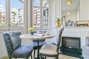 mihlton barcelona only adults