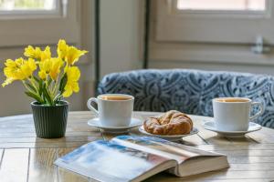 mihlton barcelona only adults