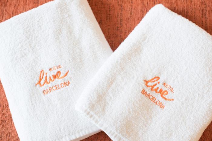 hostal live barcelona