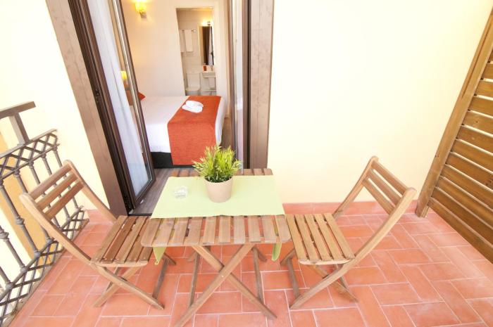 hostal live barcelona