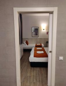 hostal live barcelona