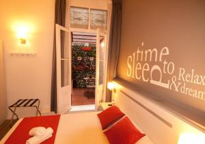 hostal live barcelona