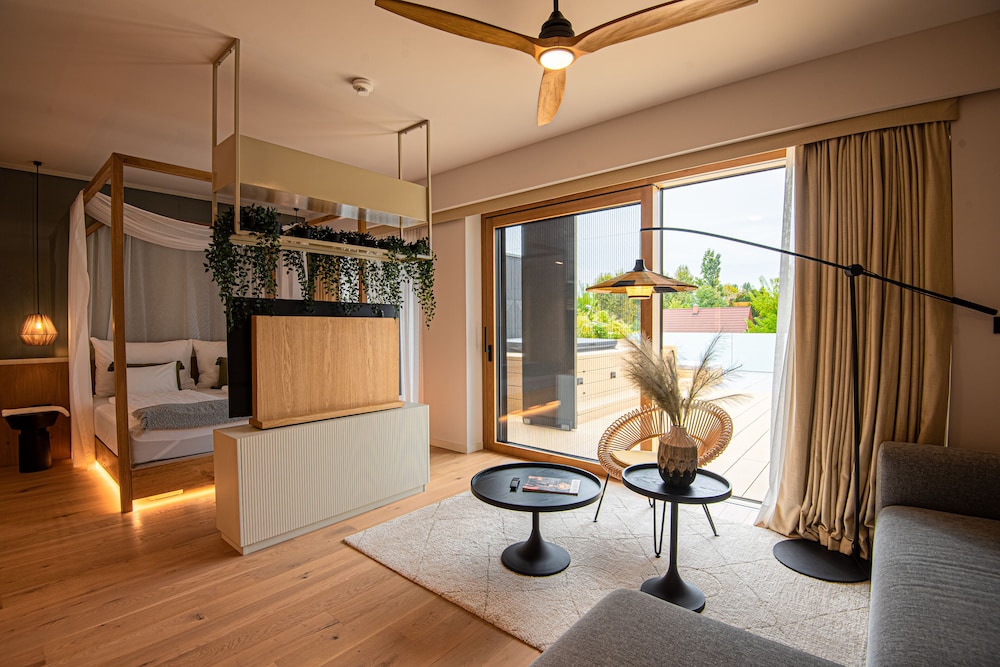 reed luxury hotel by balaton