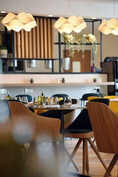 holiday inn dijon sud longvic an ihg hotel