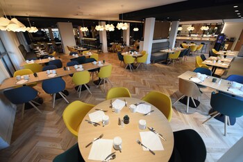 holiday inn dijon sud longvic an ihg hotel