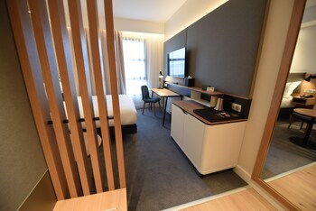 holiday inn dijon sud longvic an ihg hotel