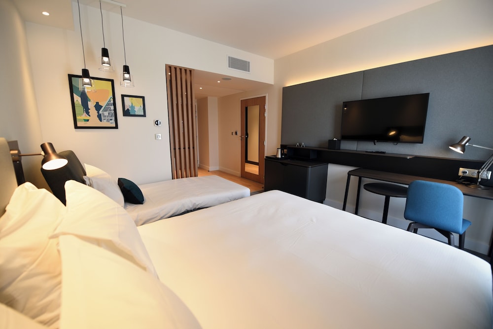 holiday inn dijon sud longvic an ihg hotel