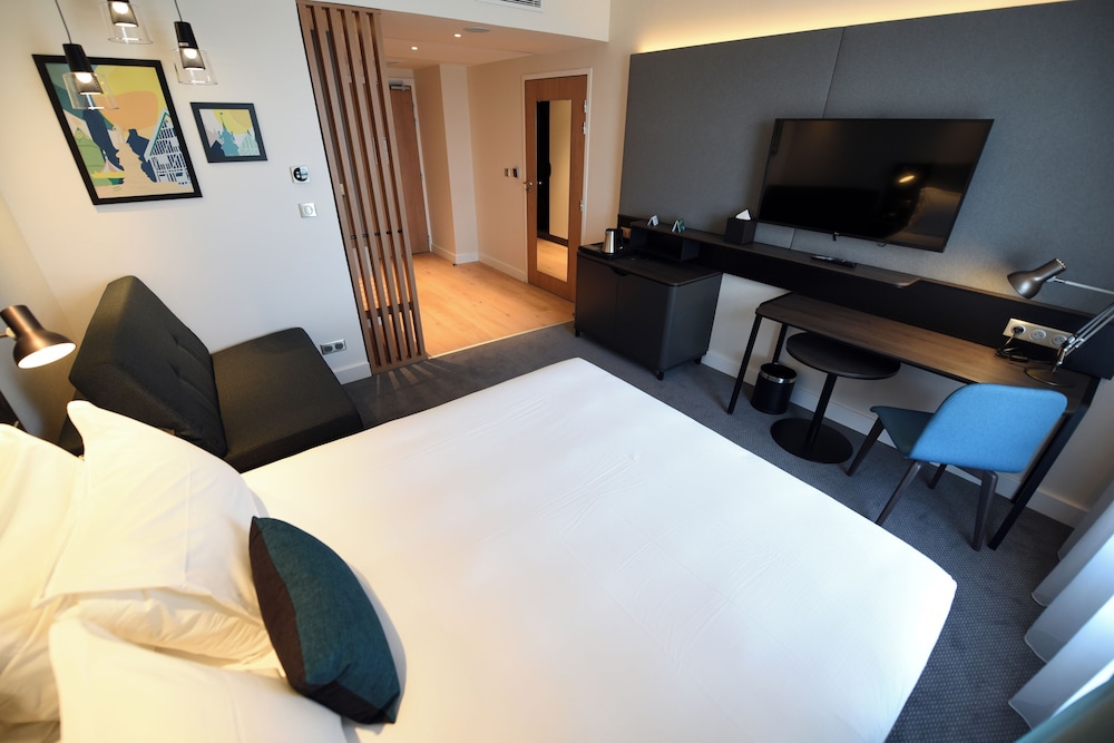 holiday inn dijon sud longvic an ihg hotel