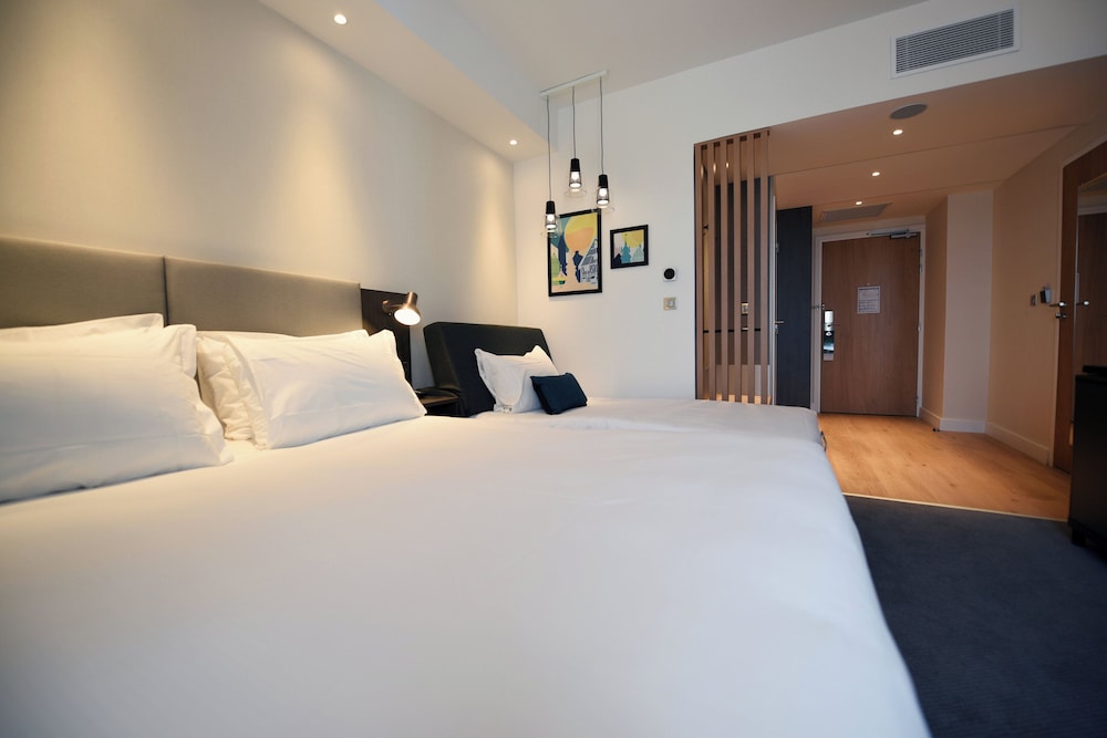 holiday inn dijon sud longvic an ihg hotel