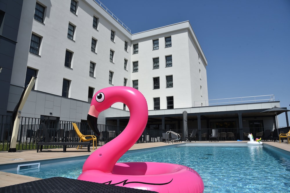 holiday inn dijon sud longvic an ihg hotel