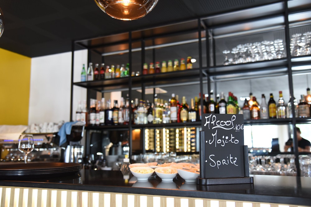 holiday inn dijon sud longvic an ihg hotel