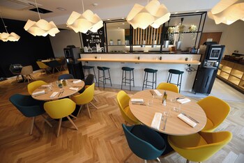 holiday inn dijon sud longvic an ihg hotel