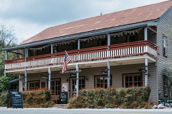 volcano union inn and pub
