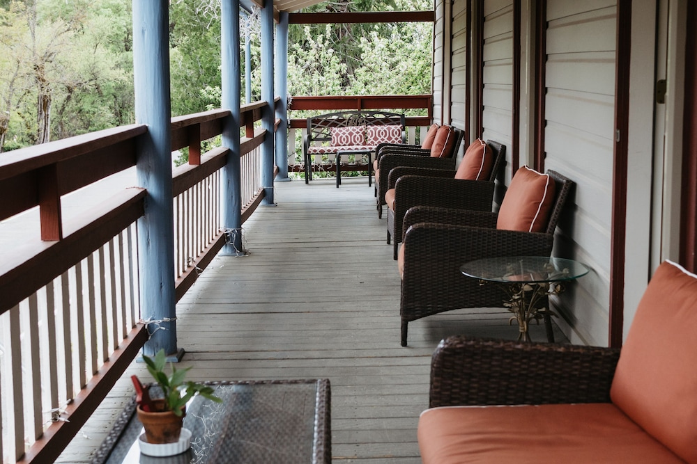 volcano union inn and pub