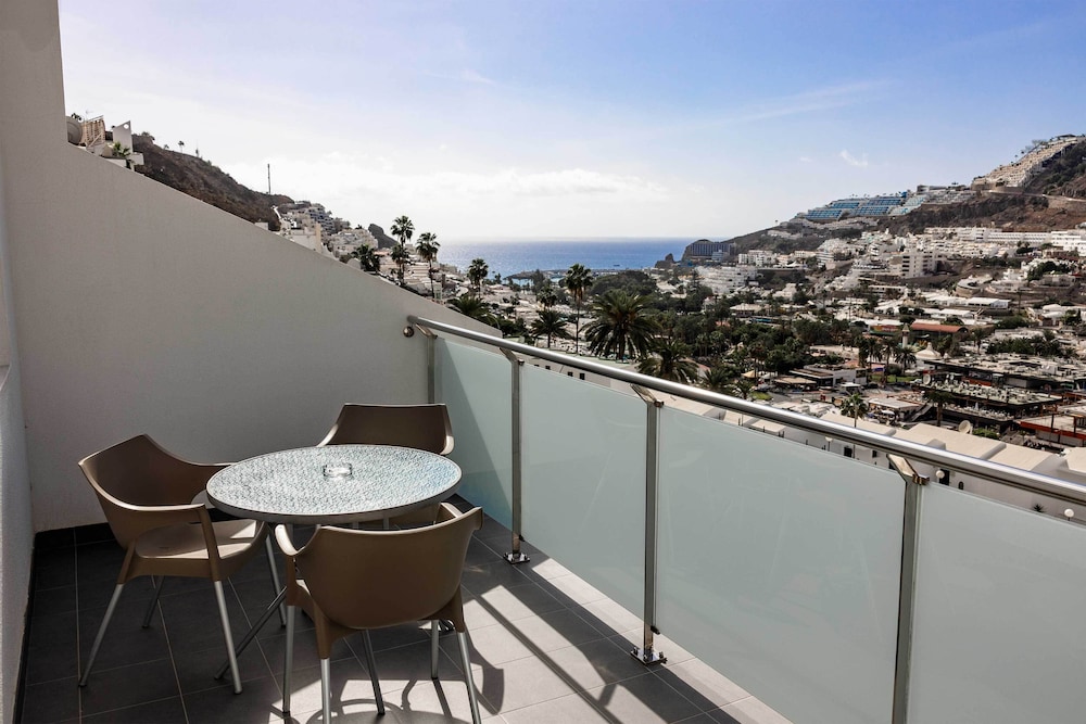 hotel servatur castillo del sol