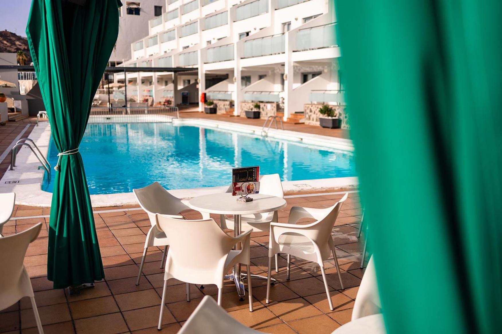 hotel servatur castillo del sol