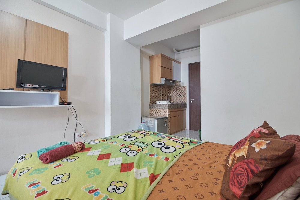 room rendi gunung putri square