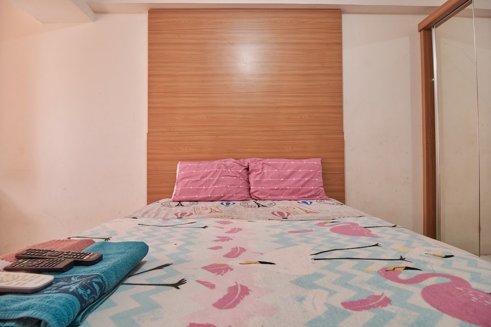 room rendi gunung putri square