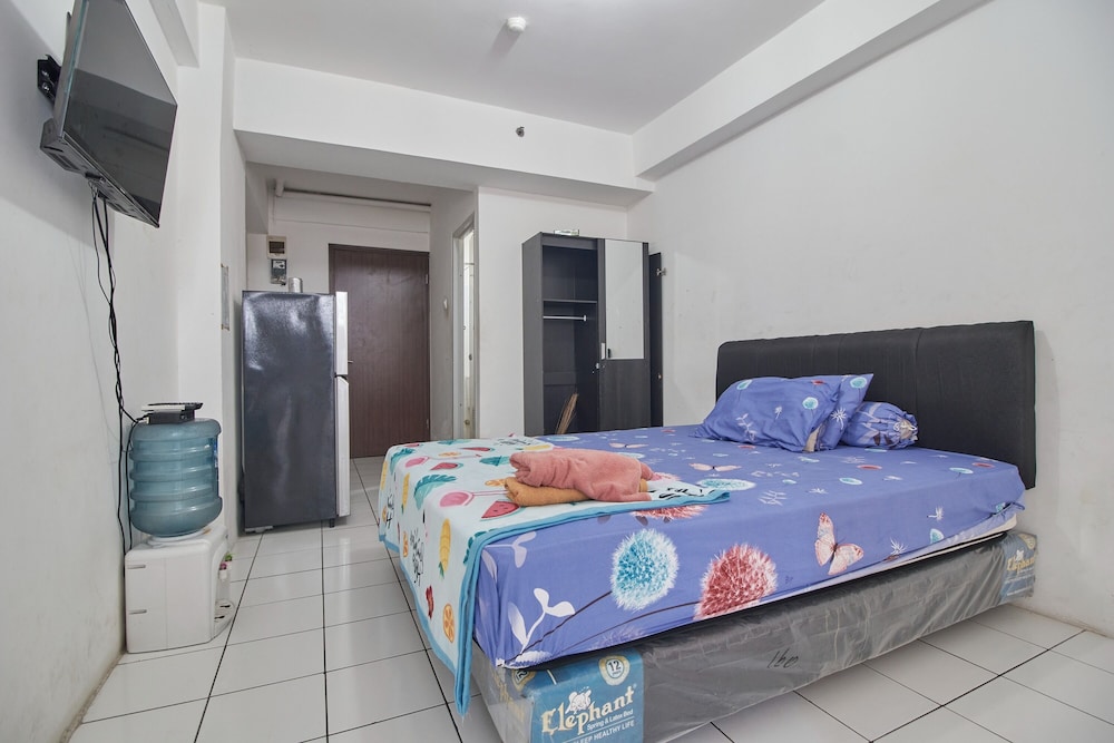 room rendi gunung putri square