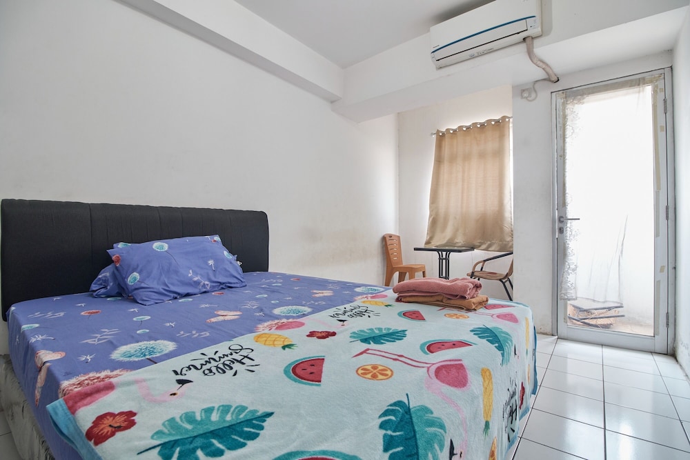 room rendi gunung putri square