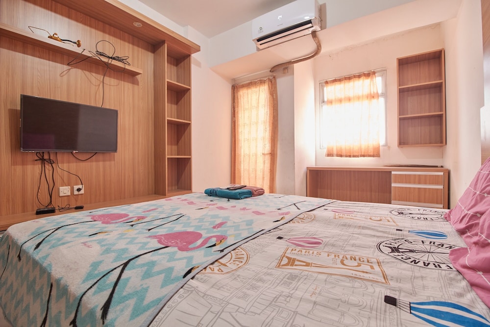 room rendi gunung putri square