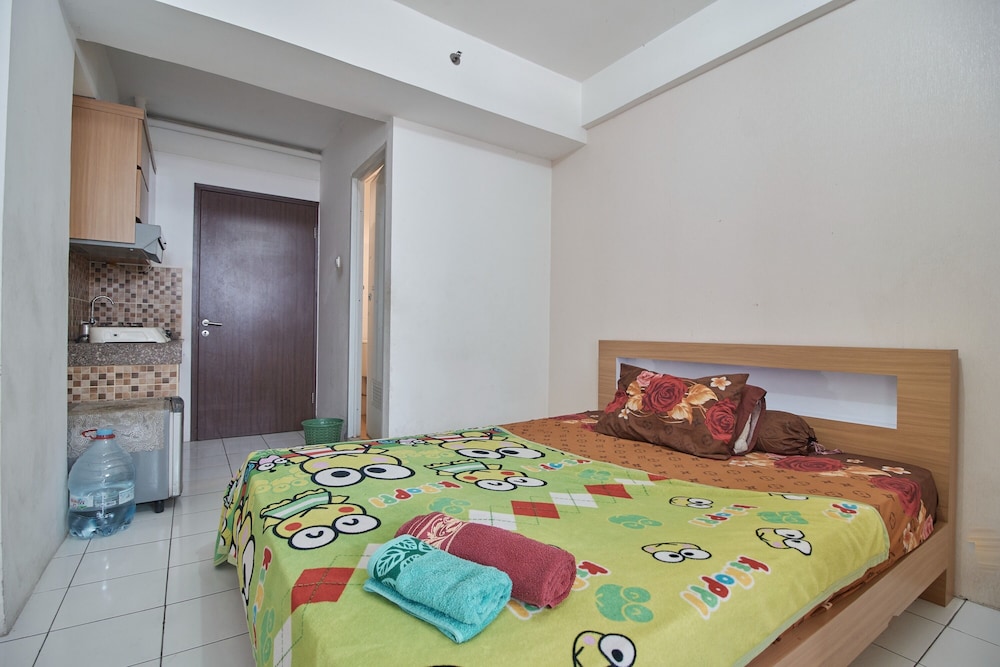 room rendi gunung putri square