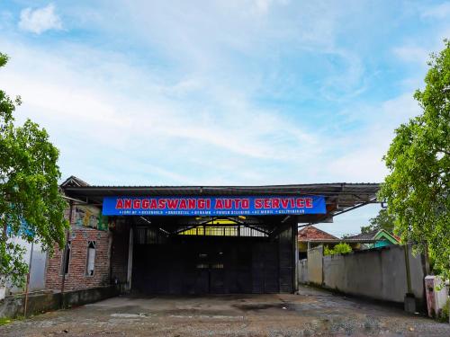 oyo 92202 kost auto syariah anggaswangi