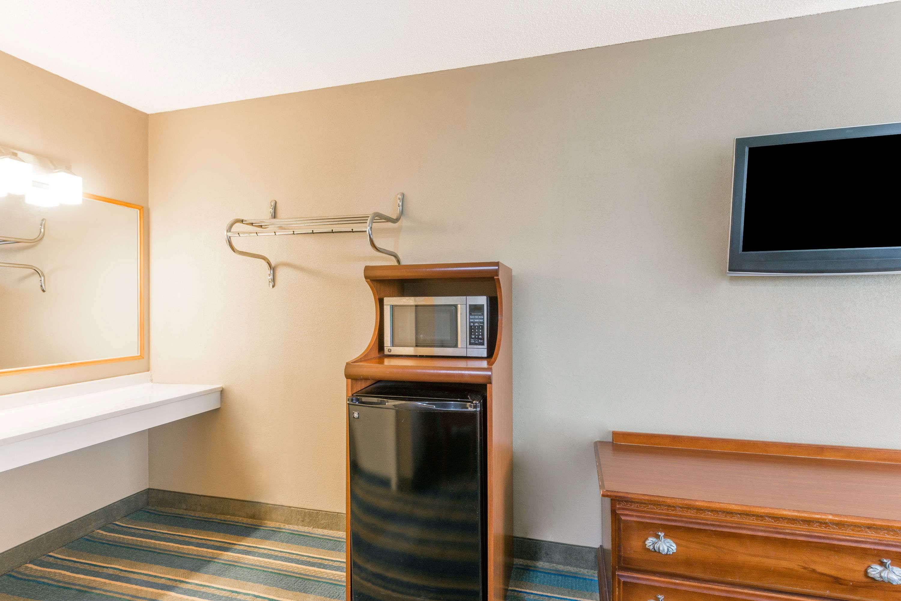 Super 8 By Wyndham Greencastle,Carroll Valley>>Antrim Township,2 star