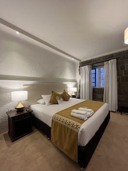 hotel katari at plaza de armas cusco