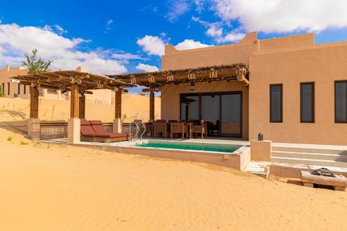 bab al nojoum bateen liwa
