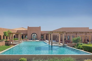 bab al nojoum bateen liwa