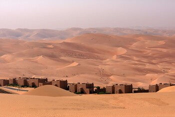 bab al nojoum bateen liwa