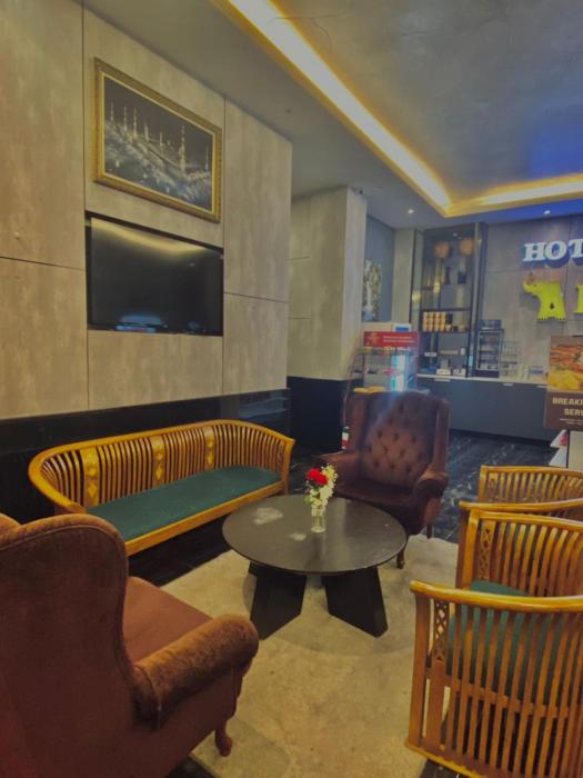 oyo 90832 hotel apsara temerloh gateway