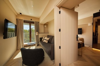 belle marivent petit hotel