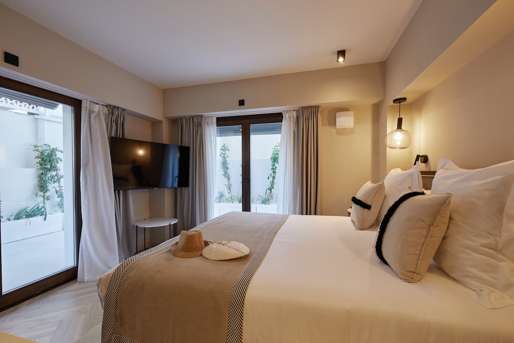 belle marivent petit hotel