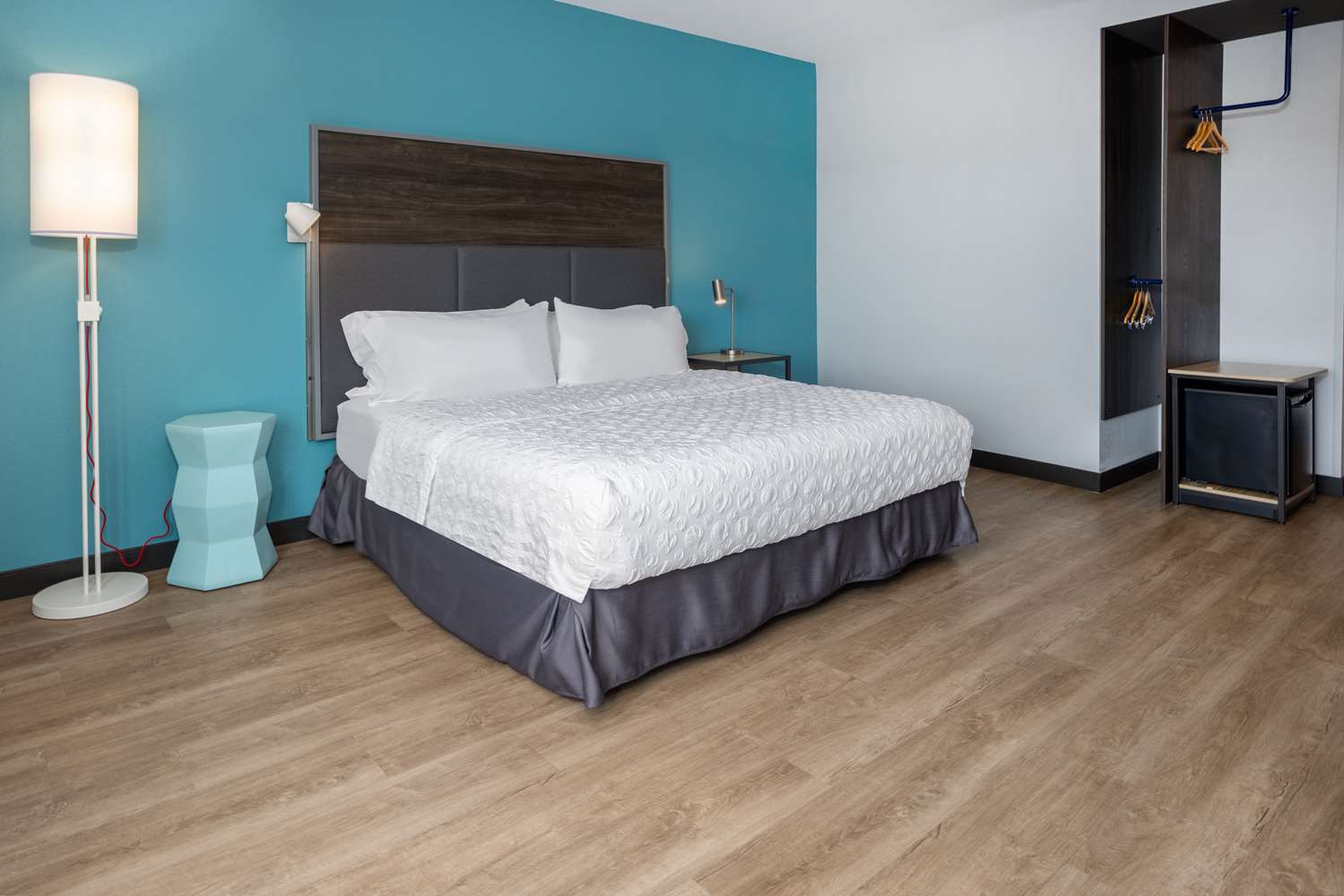 tru by hilton pensacola airport medical center