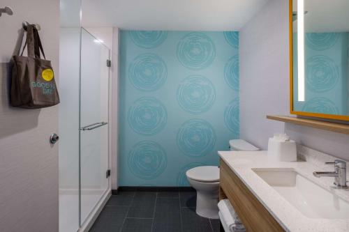 tru by hilton pensacola airport medical center