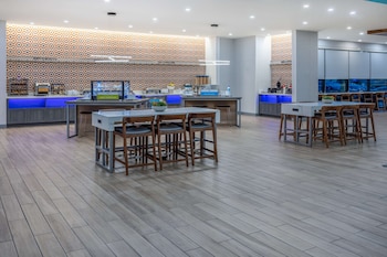 tru by hilton pensacola airport medical center