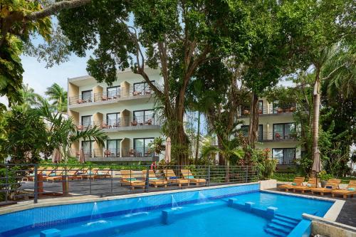 cristalino lagoon front hotel restaurant and spa