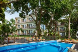 cristalino lagoon front hotel restaurant and spa