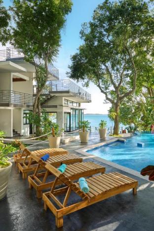 cristalino lagoon front hotel restaurant and spa