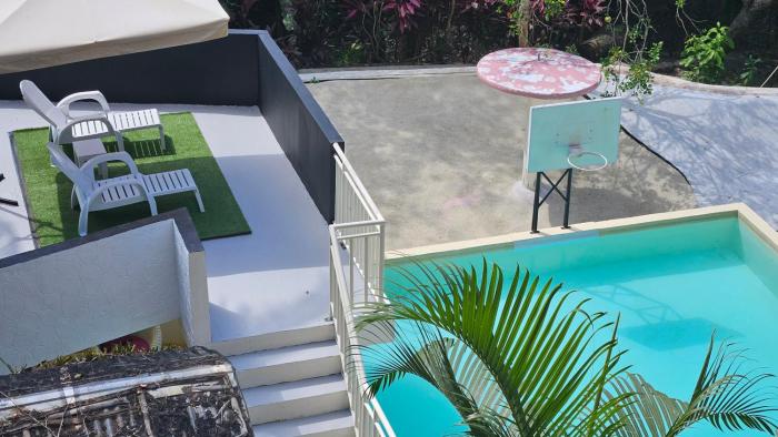 a touch of pink secret garden resort