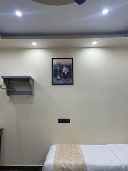 hotel happy home