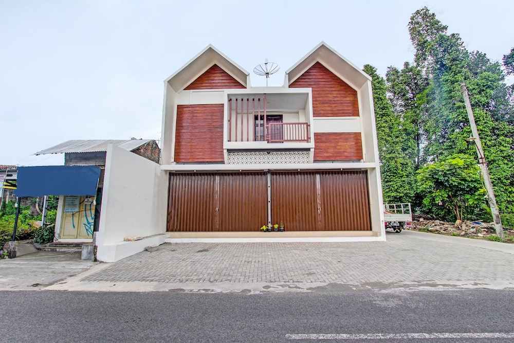 oyo 91816 griya putih