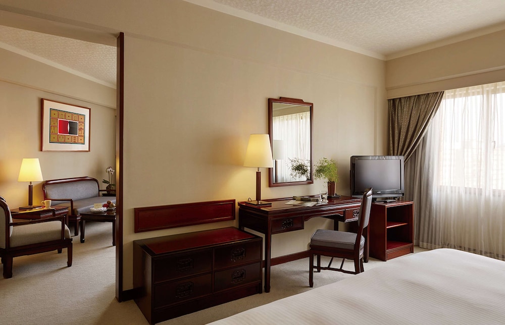 the howard plaza hotel taipei