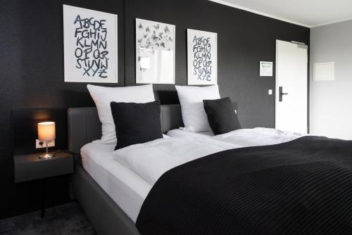 Hotel Deluxe,,3 star
