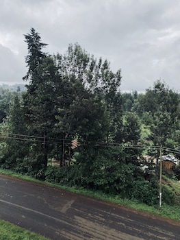 Dad's Place,Kenya>>Karatina,3.5 star