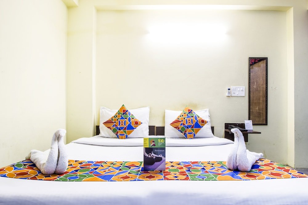 hotel parikshit palace