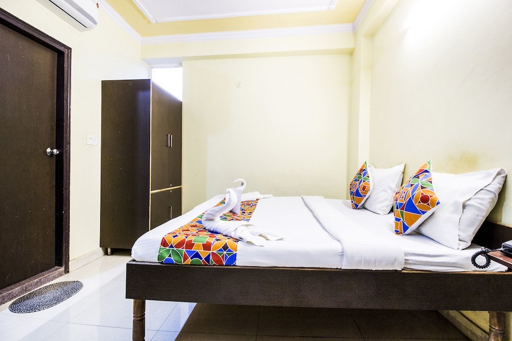 hotel parikshit palace